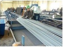 鉄筋自動切断機